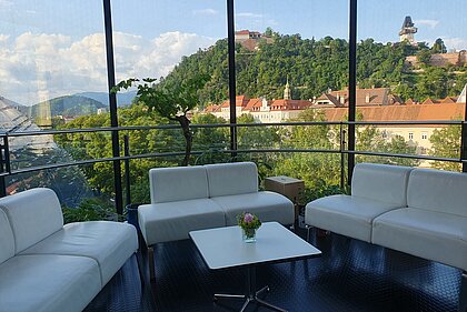Csm Kunsthaus Graz Needle Blick Schlossberg C Universalmuseum Joanneum I Schmidsberger 03f196a042